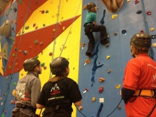  Escalando el muro